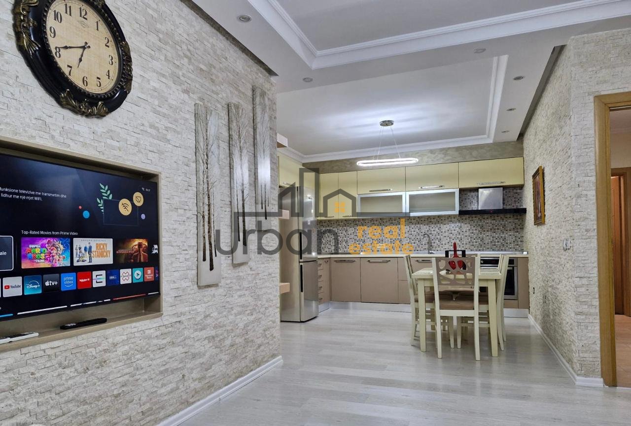 Shitet, Apartament 3+1+2 , Xhamlliku , Tiranë - 209,000€ | 126.3 m²