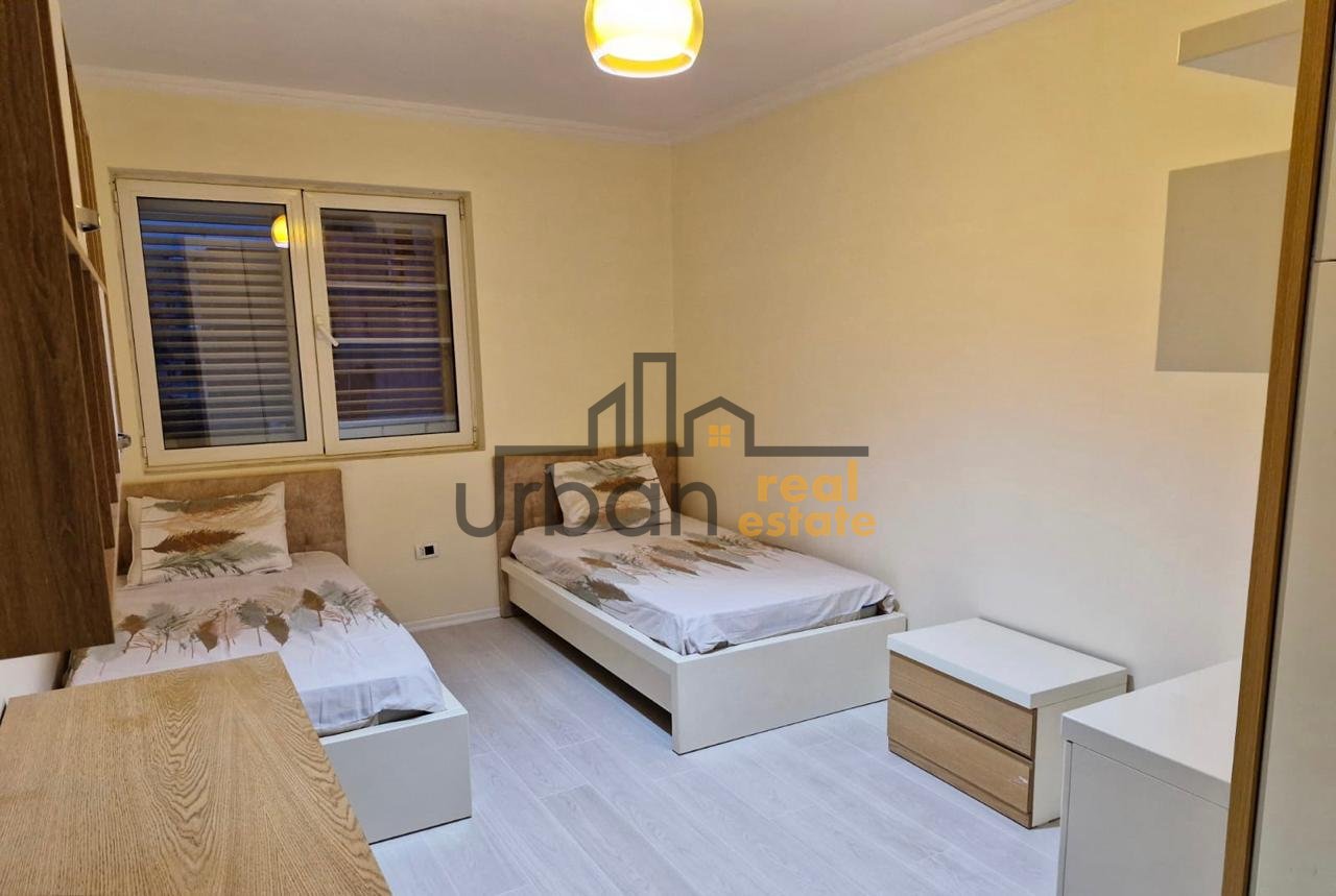 Shitet, Apartament 3+1+2 , Xhamlliku , Tiranë - 209,000€ | 126.3 m²