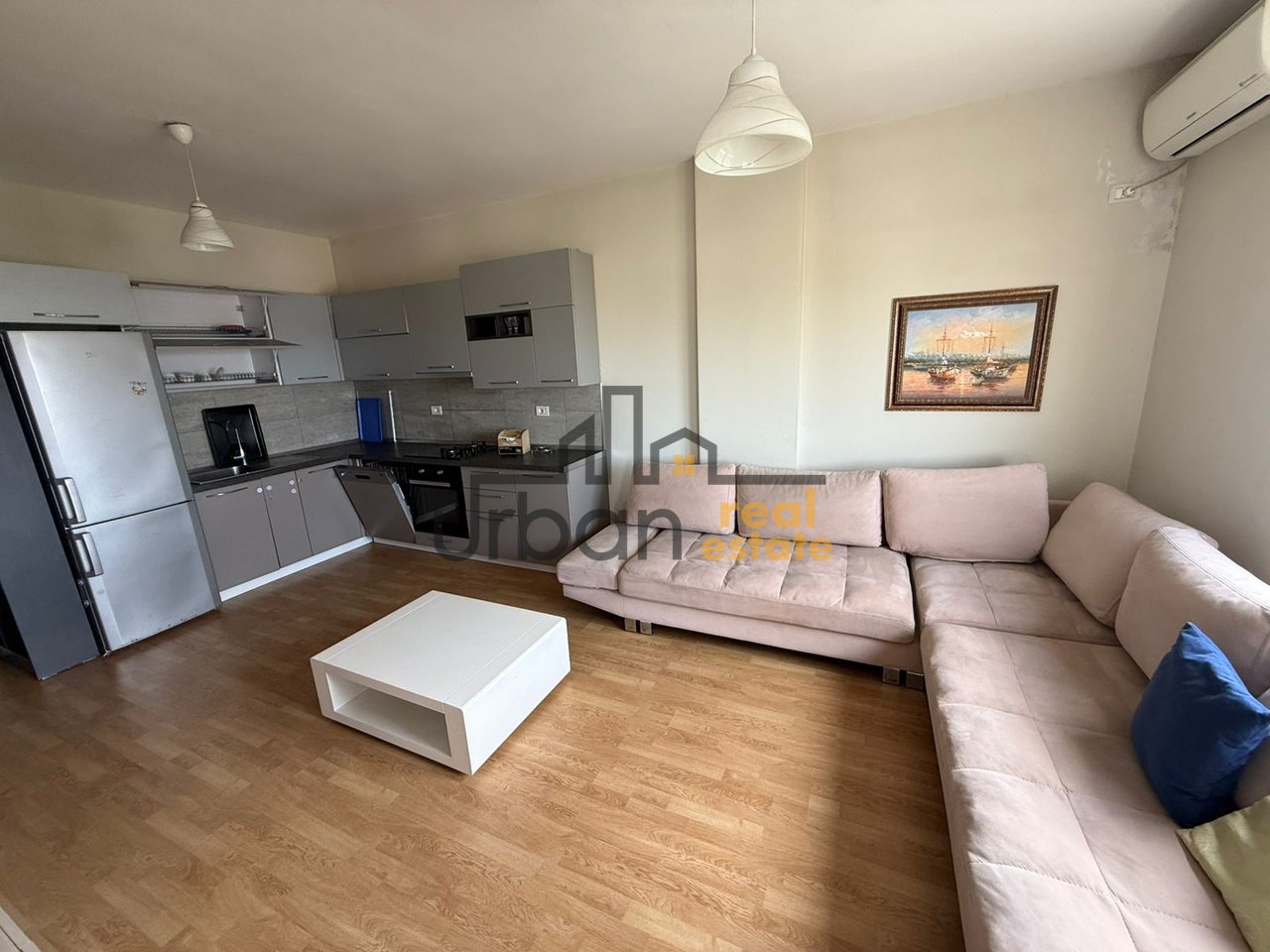 Shitet,  Apartament 2+1, Pallatet e Tom Doshit, Tiranë - 130000€ | 97.2 m²