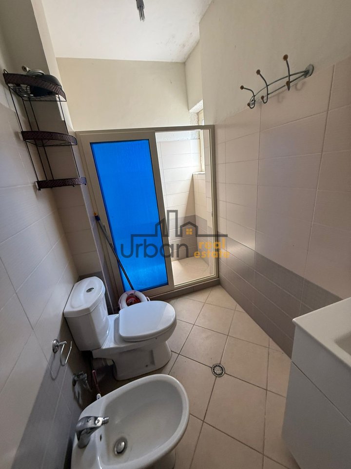 Shitet,  Apartament 2+1, Pallatet e Tom Doshit, Tiranë - 130000€ | 97.2 m²