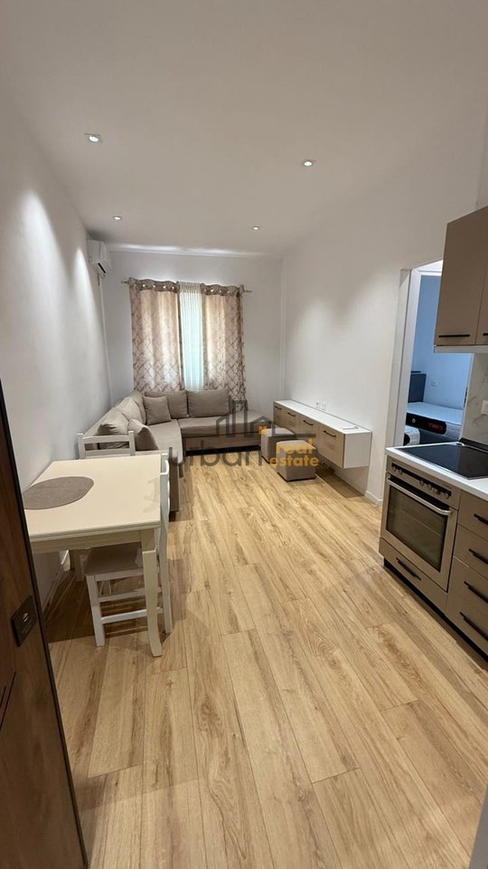 Qera, Apartament 1+1 , Fresku, Tiranë - 300€ | 67 m²