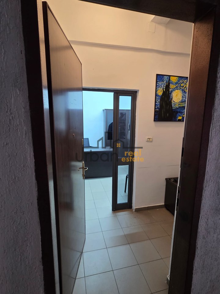 Qera, Zyre, Bulevardi Bajram Curri ,Tiranë - 450€ | 24 m²