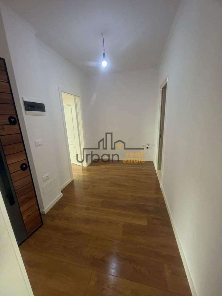 Shitet,  Apartament 1+1,  Porcelan, Tiranë - 98,000€ | 54 m²