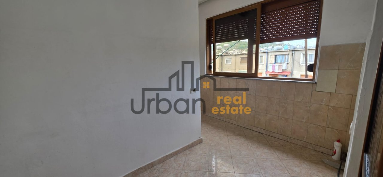 Shitet, Apartament 1+1,Kombinat, Tiranë - 77,000,000 Leke | 64.5 m²