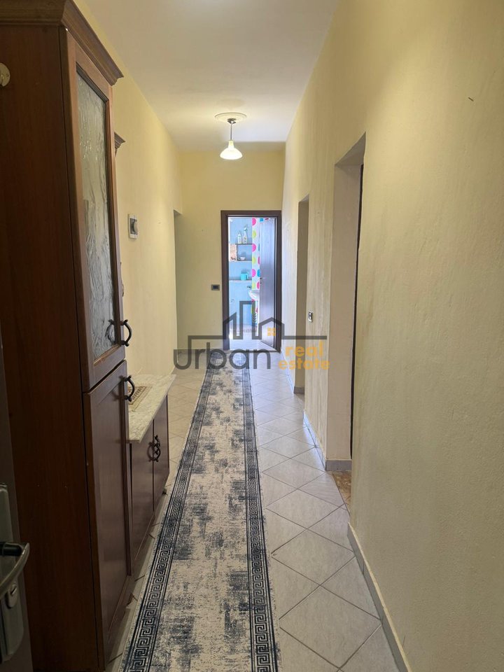 Appartamento 2+1, Vicino a Profarma, Tirana - 40.000 Lek | 110 m²