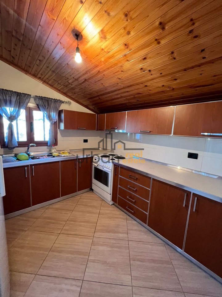 Qera, Pjesë Vile , Yzberish, Tiranë - 35,000 lekë | 70 m²
