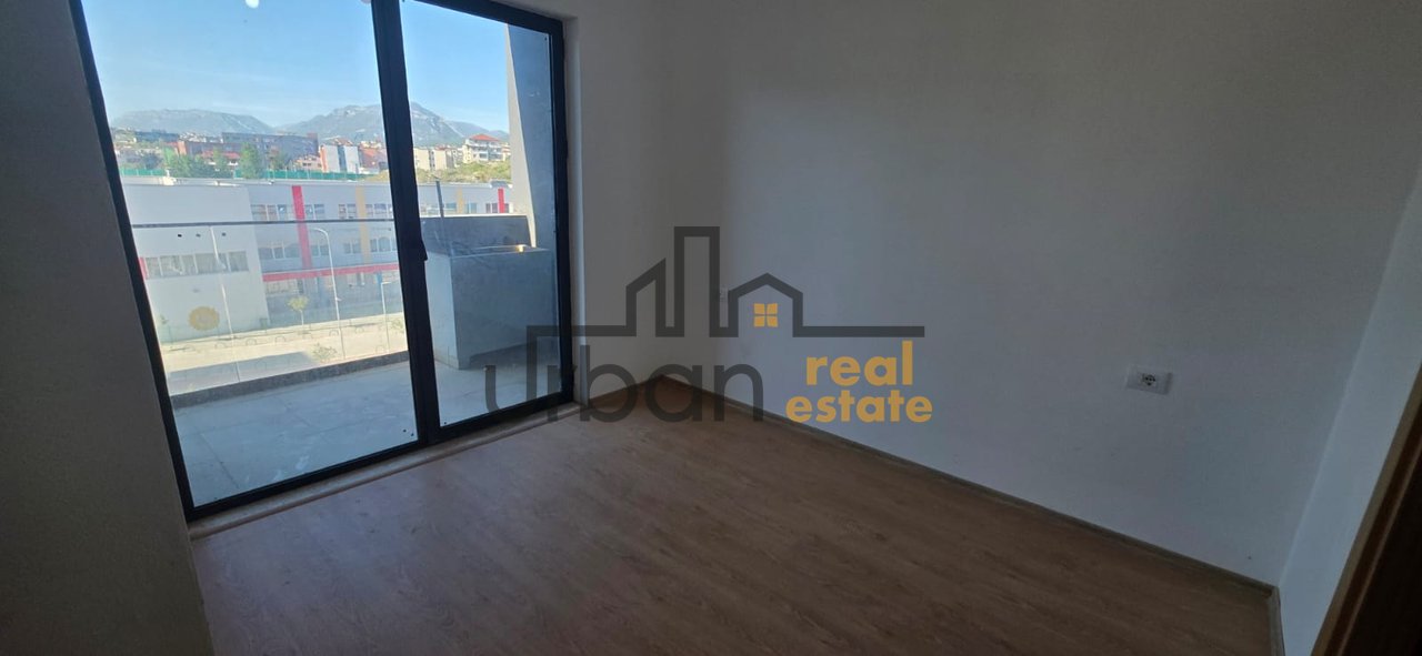 Shitet,  Apartament 2+1+2,  Rruga 5 Maji, Tiranë - 156,800€ | 112 m²
