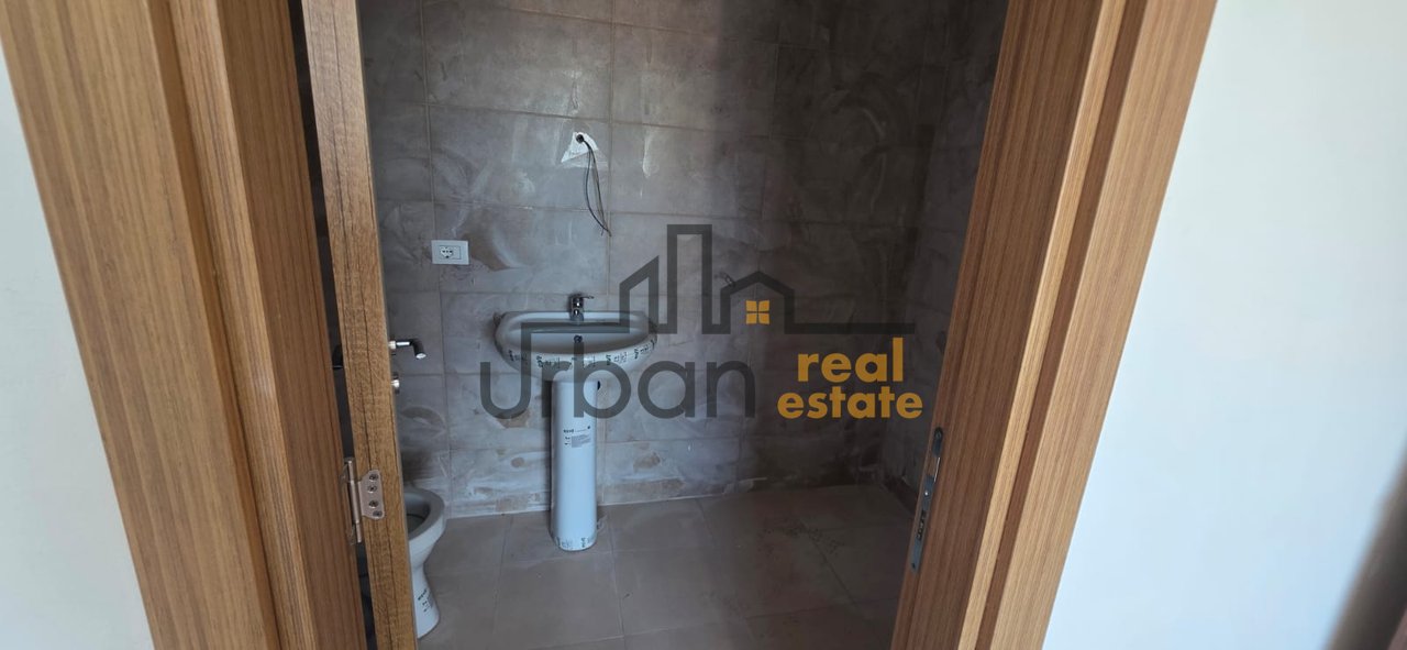 Shitet,  Apartament 2+1+2,  Rruga 5 Maji, Tiranë - 156,800€ | 112 m²