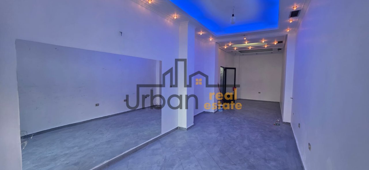 Qera, Dyqan , Rruga 5 Maji, Tiranë - 50,000 lekë| 40 m²