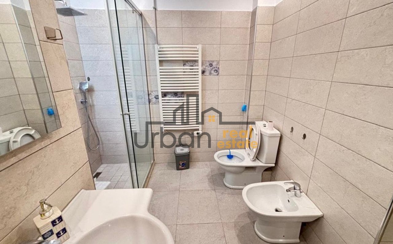 Qera, Apartament 3+1 , Rruga Dervish Hekali, Tiranë – 850€ | 100 m²