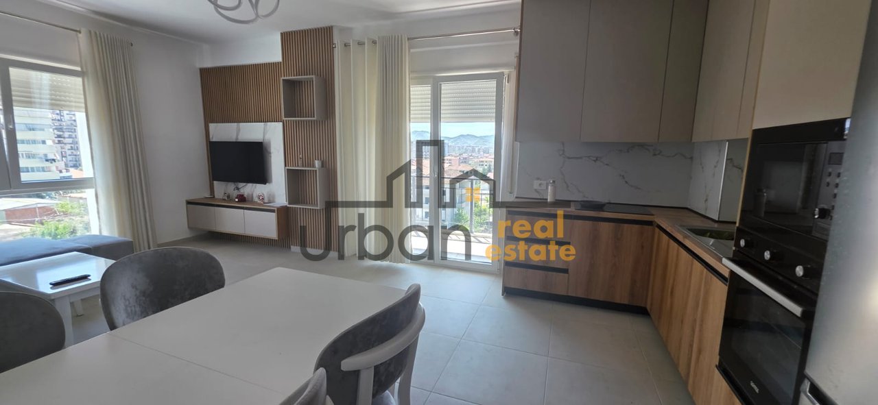 Qera, Apartament 2+1+2 ,Ish Dogana, Tiranë - 600€ | 100 m²