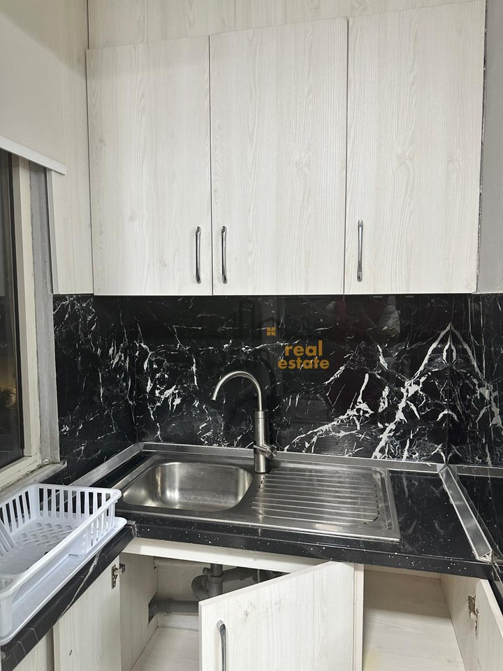 Qera, Apartament 2+1 ,Materniteti i Ri, Tiranë - 600€ | 80 m²