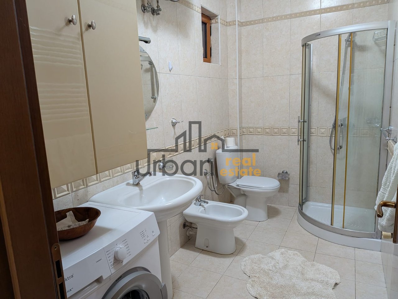 Qera, Apartament 1+1 , Shkolla e Baletit, Tiranë - 60,000 Lekë | 70 m²