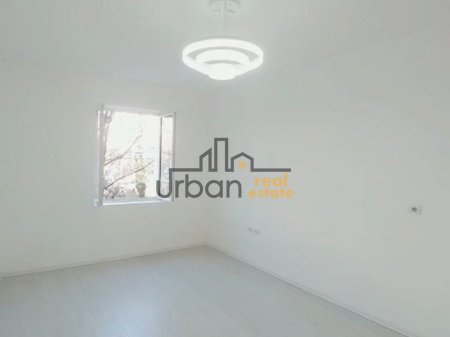 Qera, Zyrë,  Ish Blloku, Tiranë – 70,000 Lekë | 50 m²