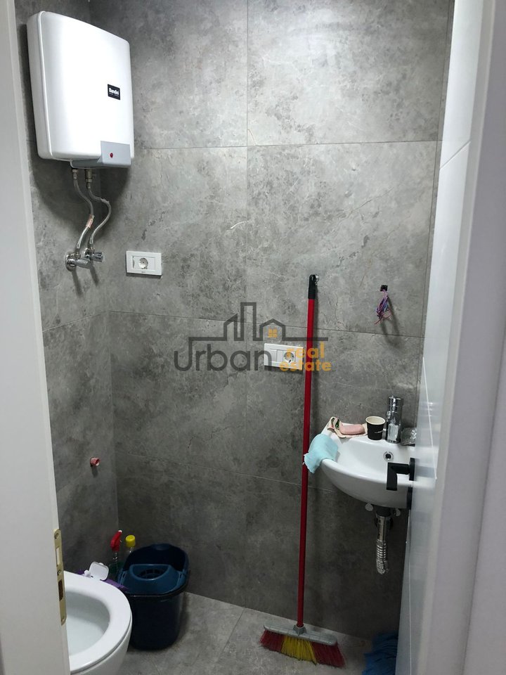 Qera , Ambient Biznesi , Don Bosco, Tiranë - 35.000  Lekë  | 20 m²