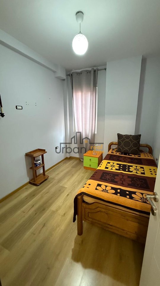 In affitto, Appartamento 3+1, Giardino Botanico, Tirana - 550€ | 92 m²
