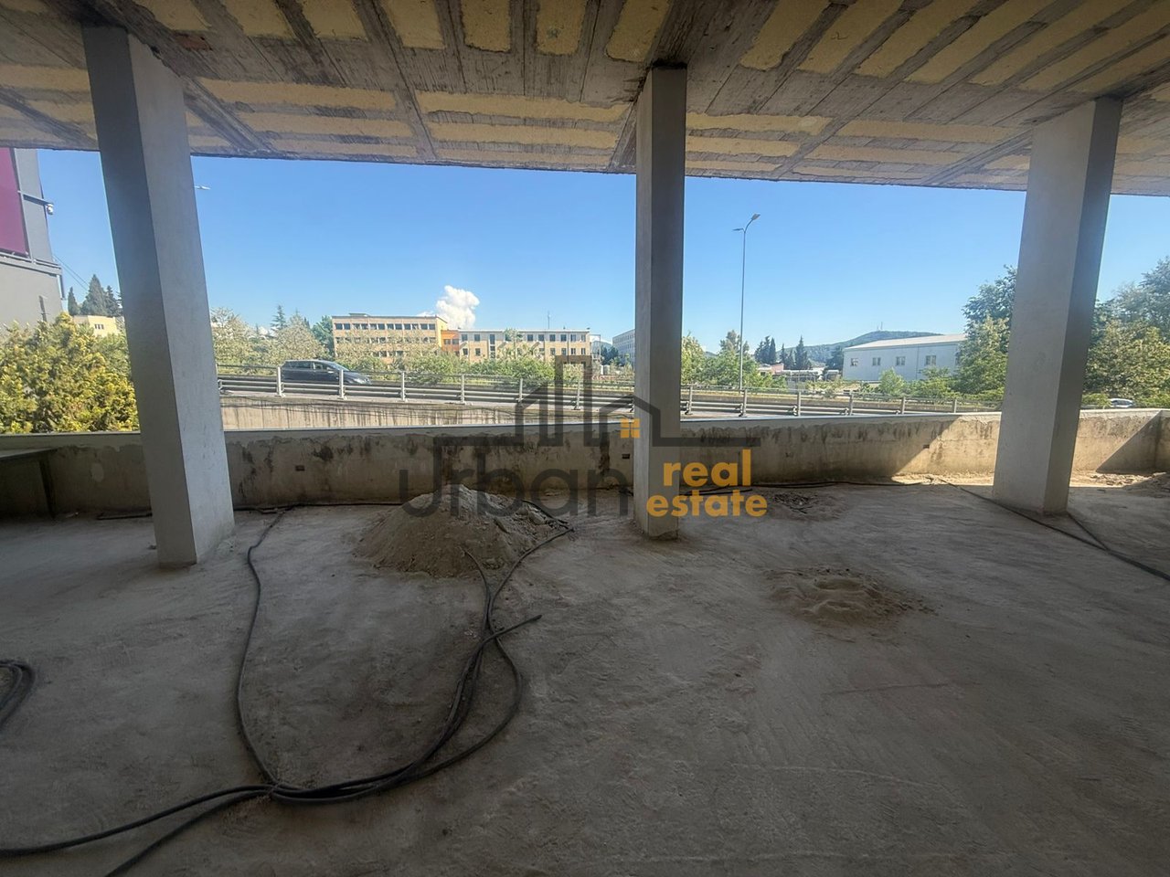 Affitto, Spazio Commerciale, Sauk, Tirana - 1000€ | 120 m²
