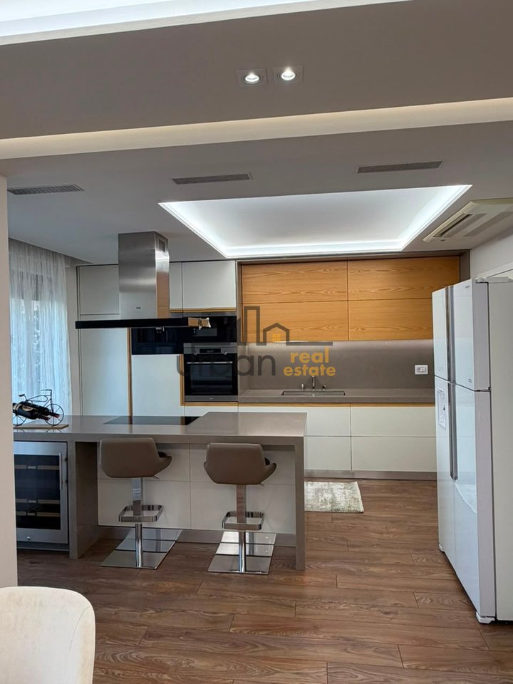 In vendita, Appartamento 2+1+2, Blocco Gintash, Tirana -25.500.000 LEK| 106 m²