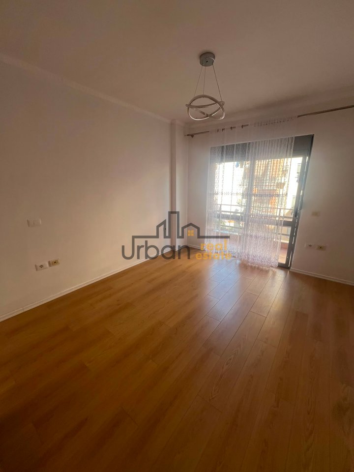 Shitet,  Apartament 2+1 , Fresku, Tiranë - 12.500.000 Lekë | 78 m²