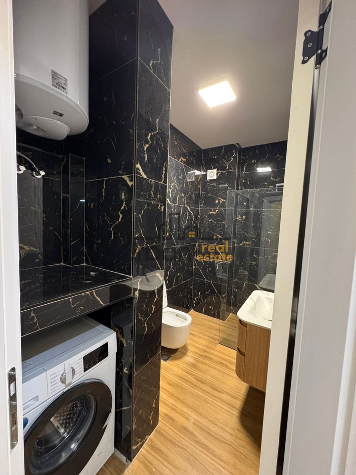 Qera, Apartament 2+1 , Kopshtin Botanik , Tiranë - 1100€ | 120 m²