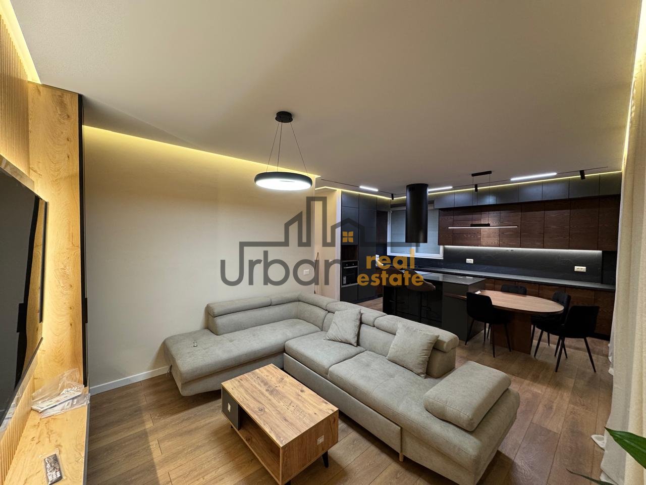 Qera, Apartament 2+1 , Kopshtin Botanik , Tiranë - 1100€ | 120 m²