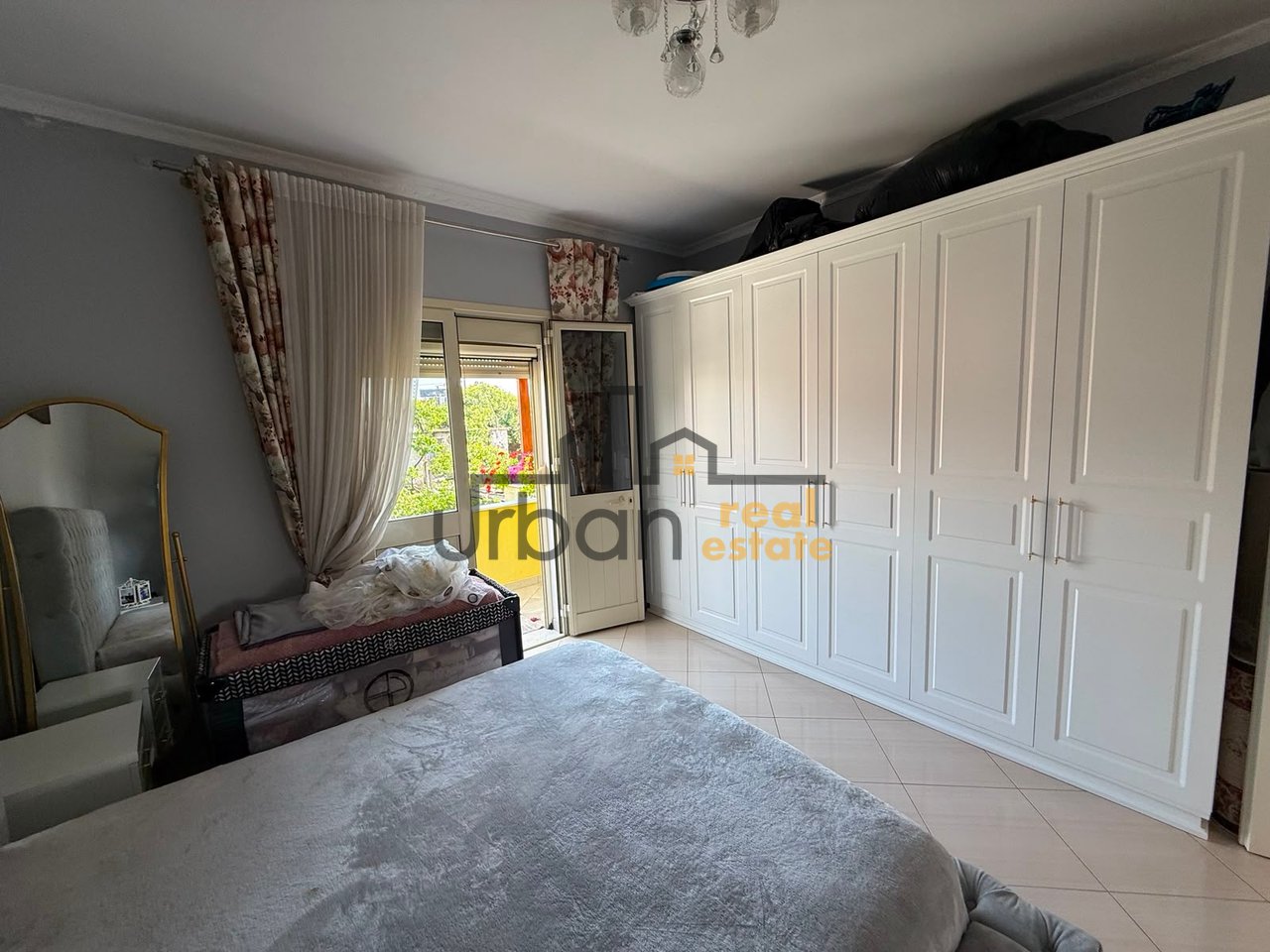 Shitet Vilë 2 kateshe te Treshi, Rruga Kastrioteve, Tiranë - 290000€ | 114 m²