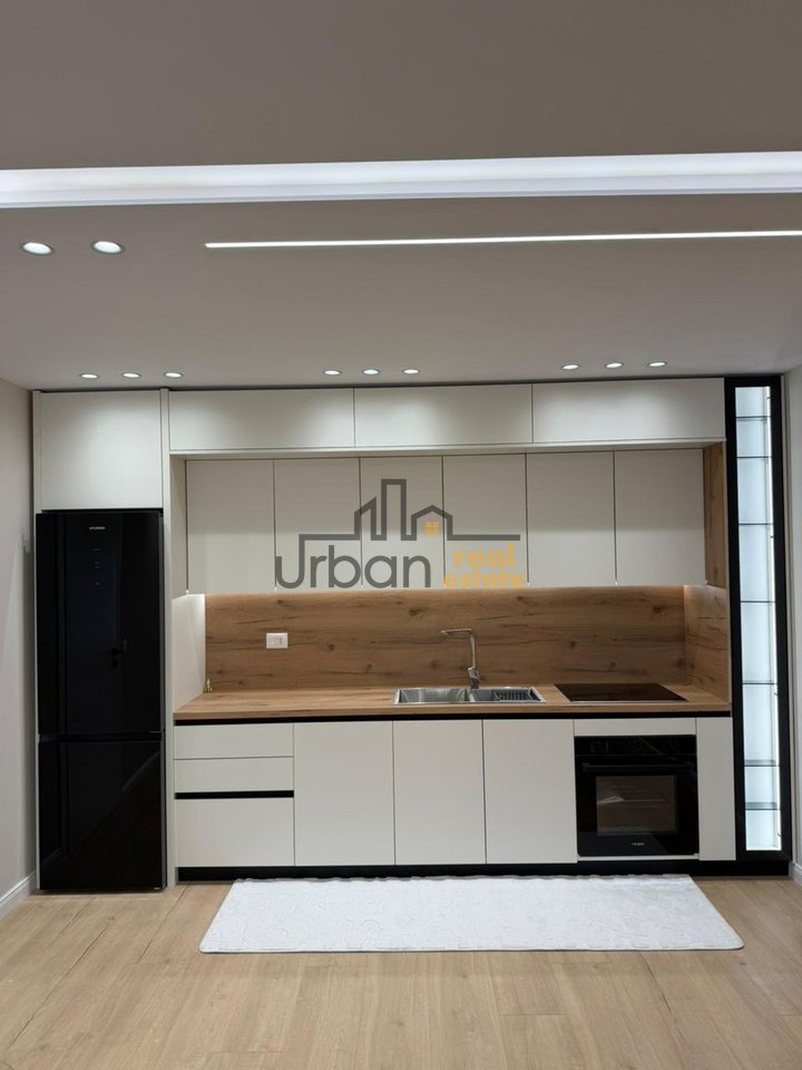 For sale, 2+1+2 Apartment, Astir, Tirana - 16,500,000 Lek| 108.7 m²