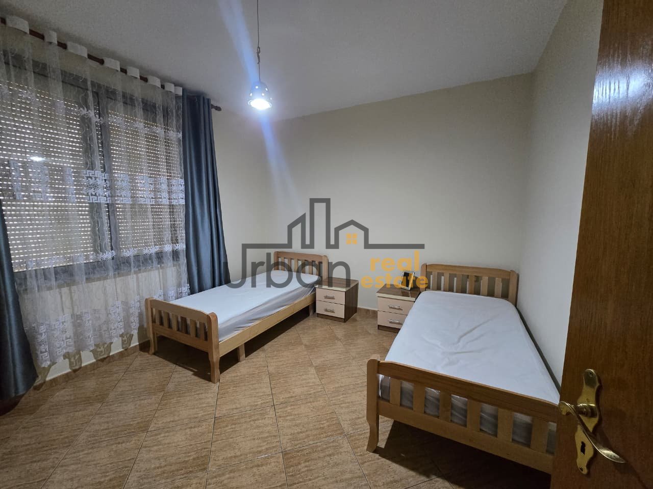 Qera,  Apartament 2+1+2, Rruga e Kosovarëve, Tiranë - 800€ | 105 m²