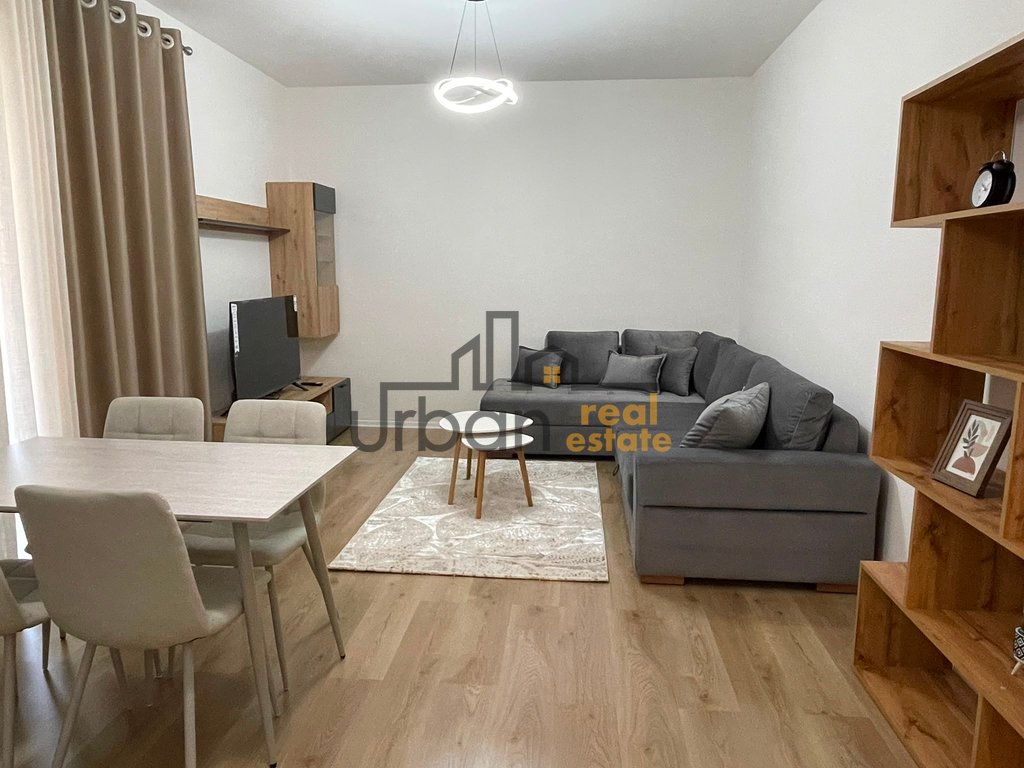 urbanrealestate.al
