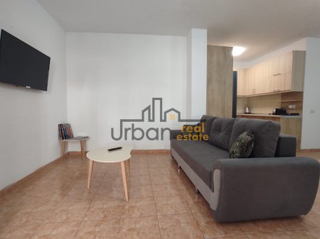 Rent, Apartment 3+1+2, Fresku, Tirana - 60,000 Lek | 120 m²