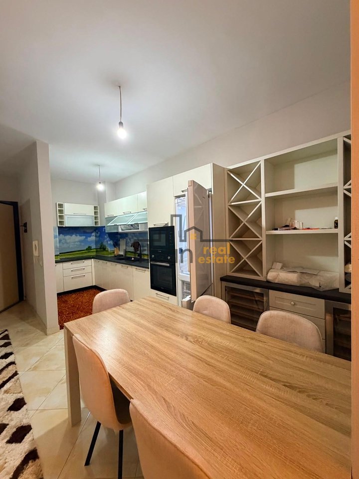 Qera, Apartament 2+1,  Yzberish, Tiranë - 49.000 Lekë | 90 m²