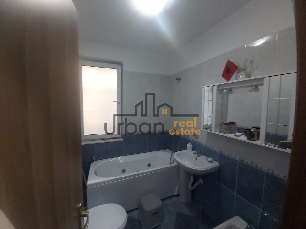Qera, Apartament 2+1, Kopshti Zoologjik , Tiranë - 700 € | 70m²
