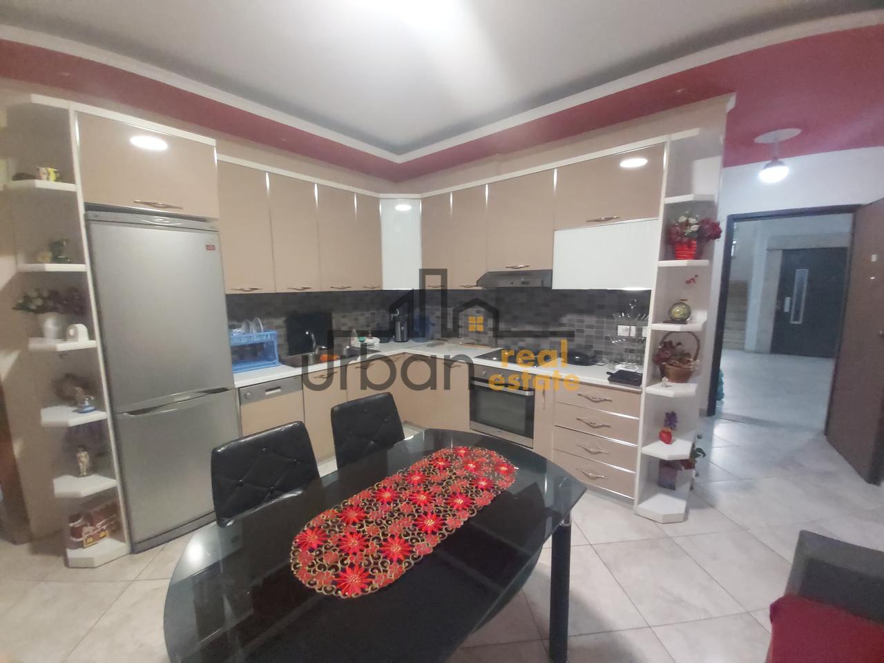 Qera, Apartament 2+1, Kopshti Zoologjik , Tiranë - 700 € | 70m²