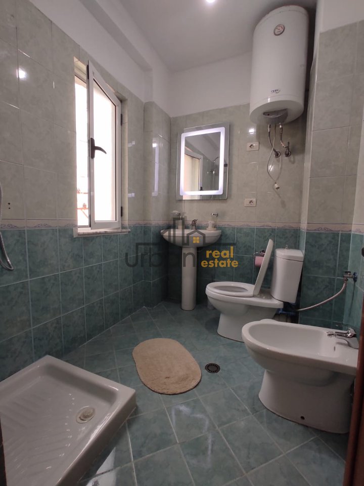 Rent, Apartment 3+1+2, Fresku, Tirana - 60,000 Lek | 120 m²