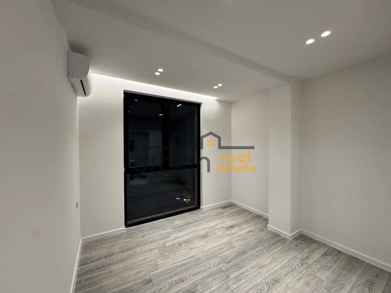 Qera, Apartament 2+1+2 ,Mine Peza , Tiranë - 1000€ | 104 m²