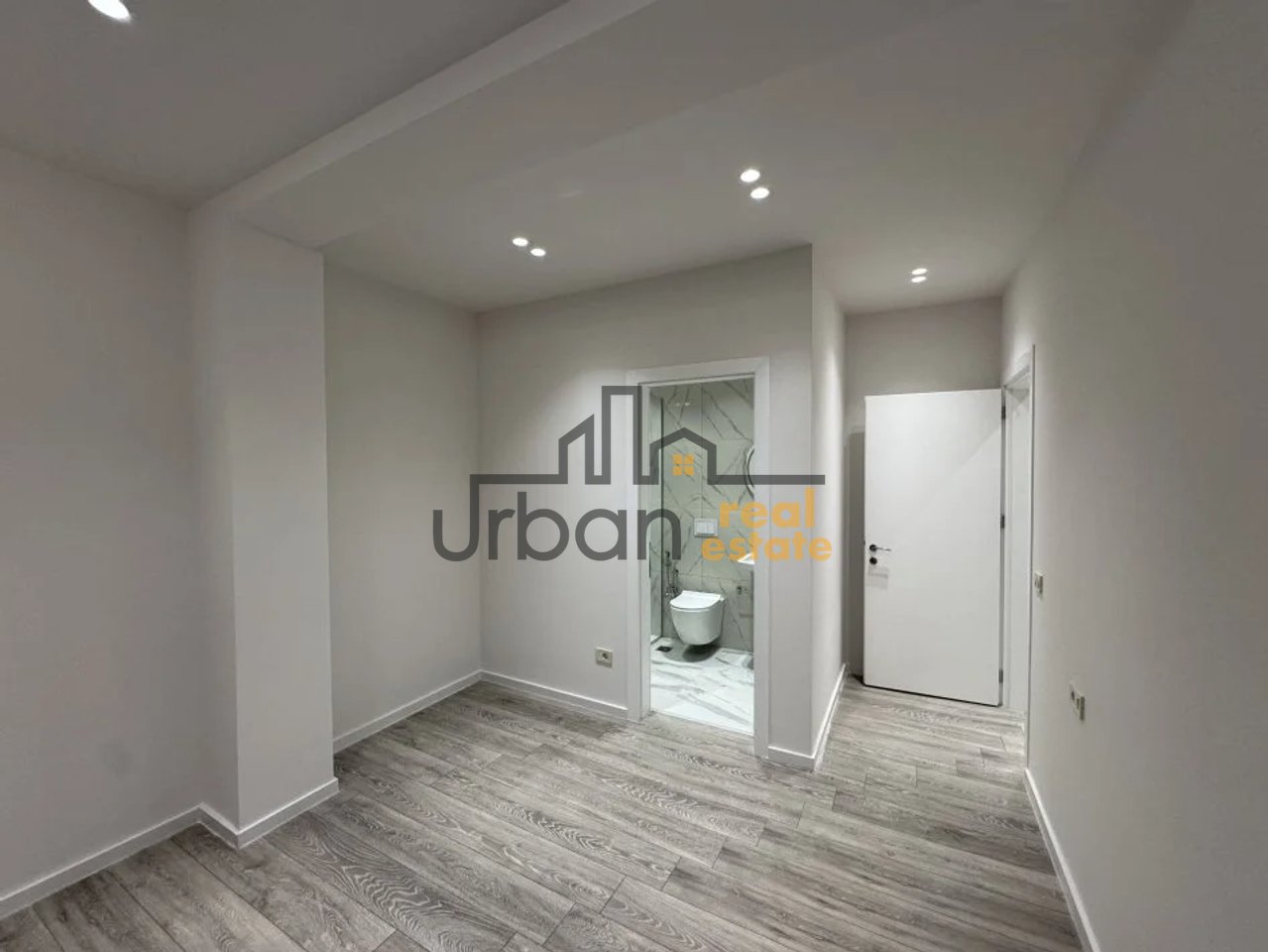 Qera, Apartament 2+1+2 ,Mine Peza , Tiranë - 1000€ | 104 m²
