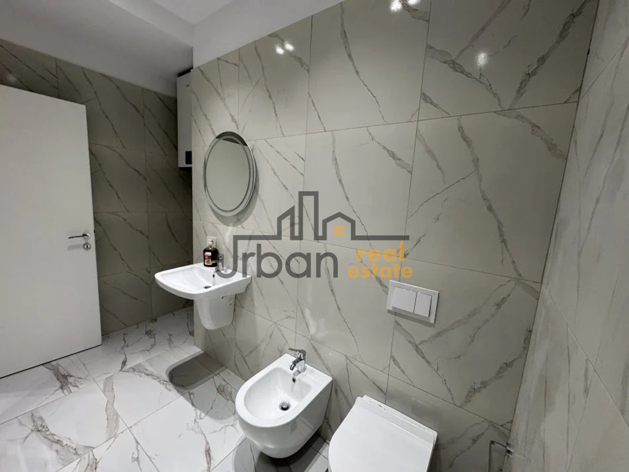Qera, Apartament 2+1+2 , Rruga e Durrësit, Tirana - 900€ | 94 m²