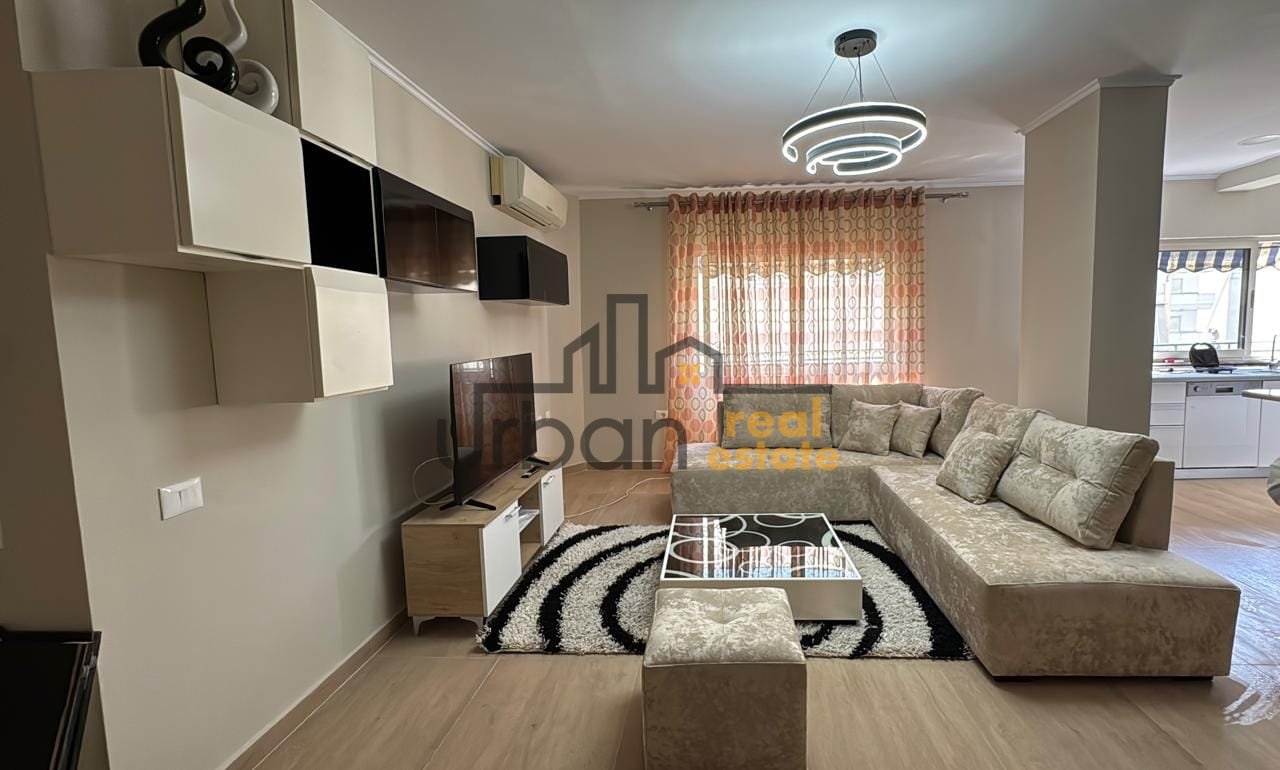 Affitto, Appartamento 2+1, Comune di Parigi, Tirana - 80.000 lek | 110 m²