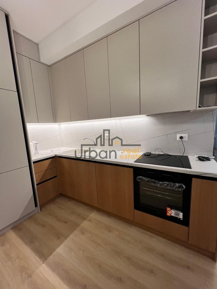 Qera, Apartament 2+1, Kompleksi Kadiu, Tiranë - 50.000 Lekë | 72.3 m²