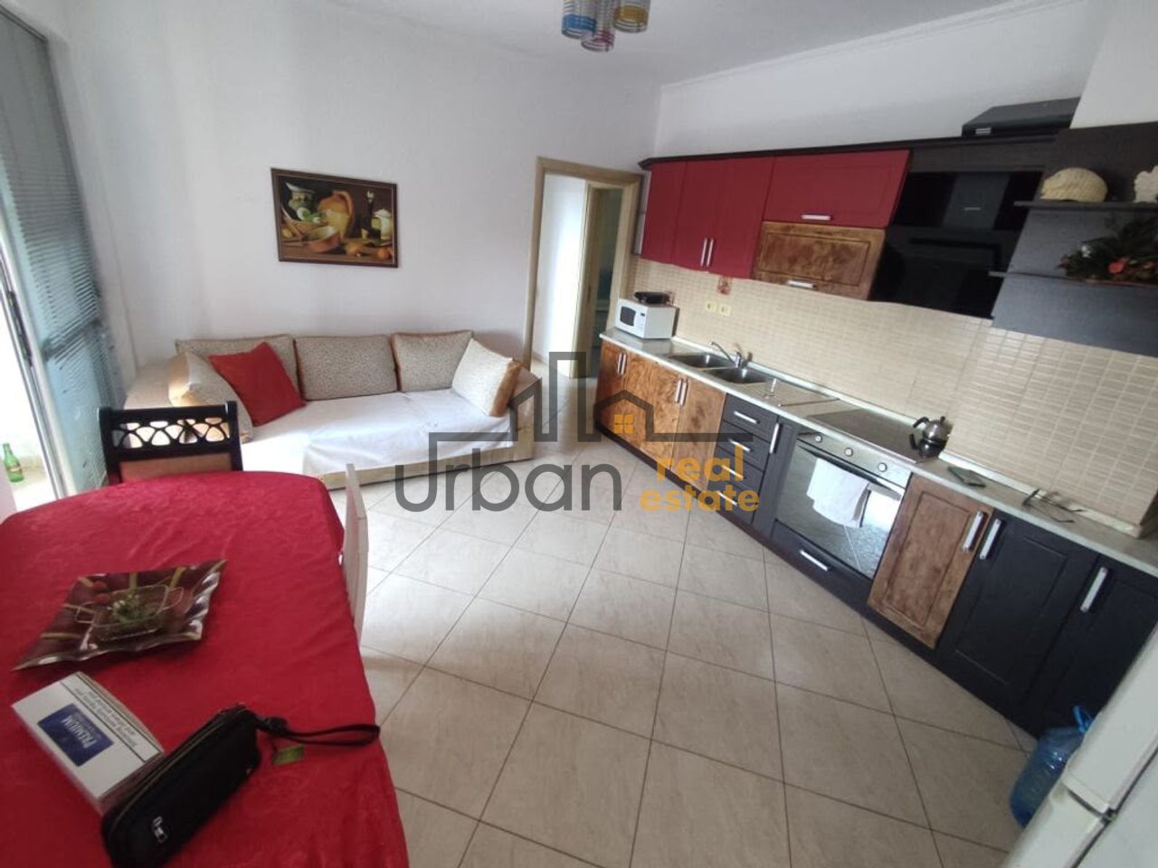 Qera,  Apartament 2+1+2,  Rruga Fortuzi, Tiranë - 70.000 Lekë | 110 m²
