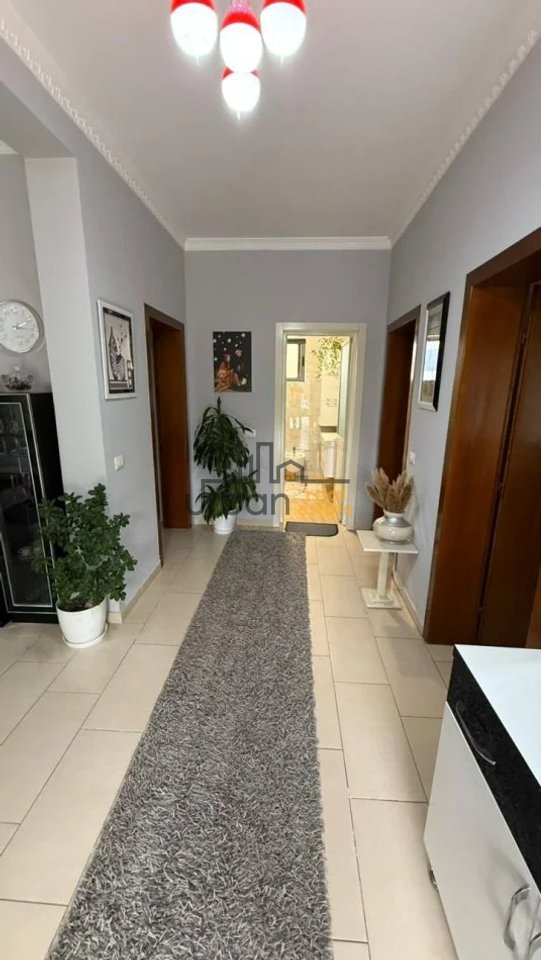 Shitet, Shtëpi private, 1-kateshe, Pezë, Tiranë - 150,000€ | 121.6 m²