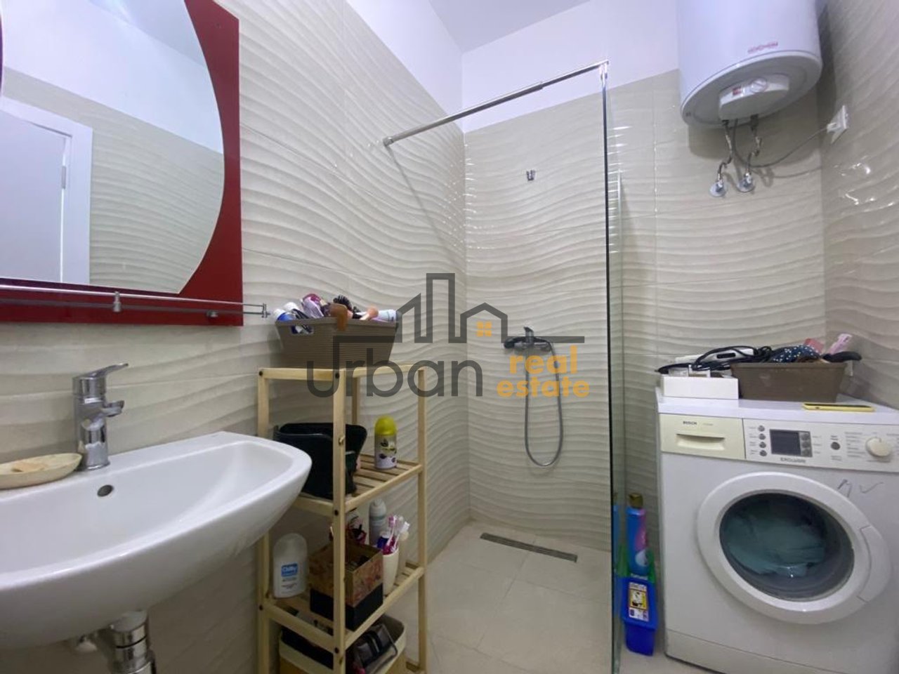 Qera,  Apartament 1+1 ,Farmacia 10, Tiranë - 60,000 Lekë | 72 m²