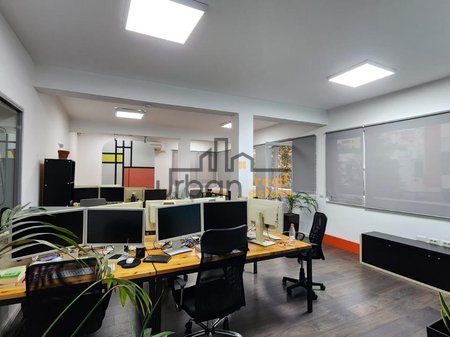 For Rent, 5-Storey Building, Former Block, Tirana - 1,500,000 Lek | 900 m²