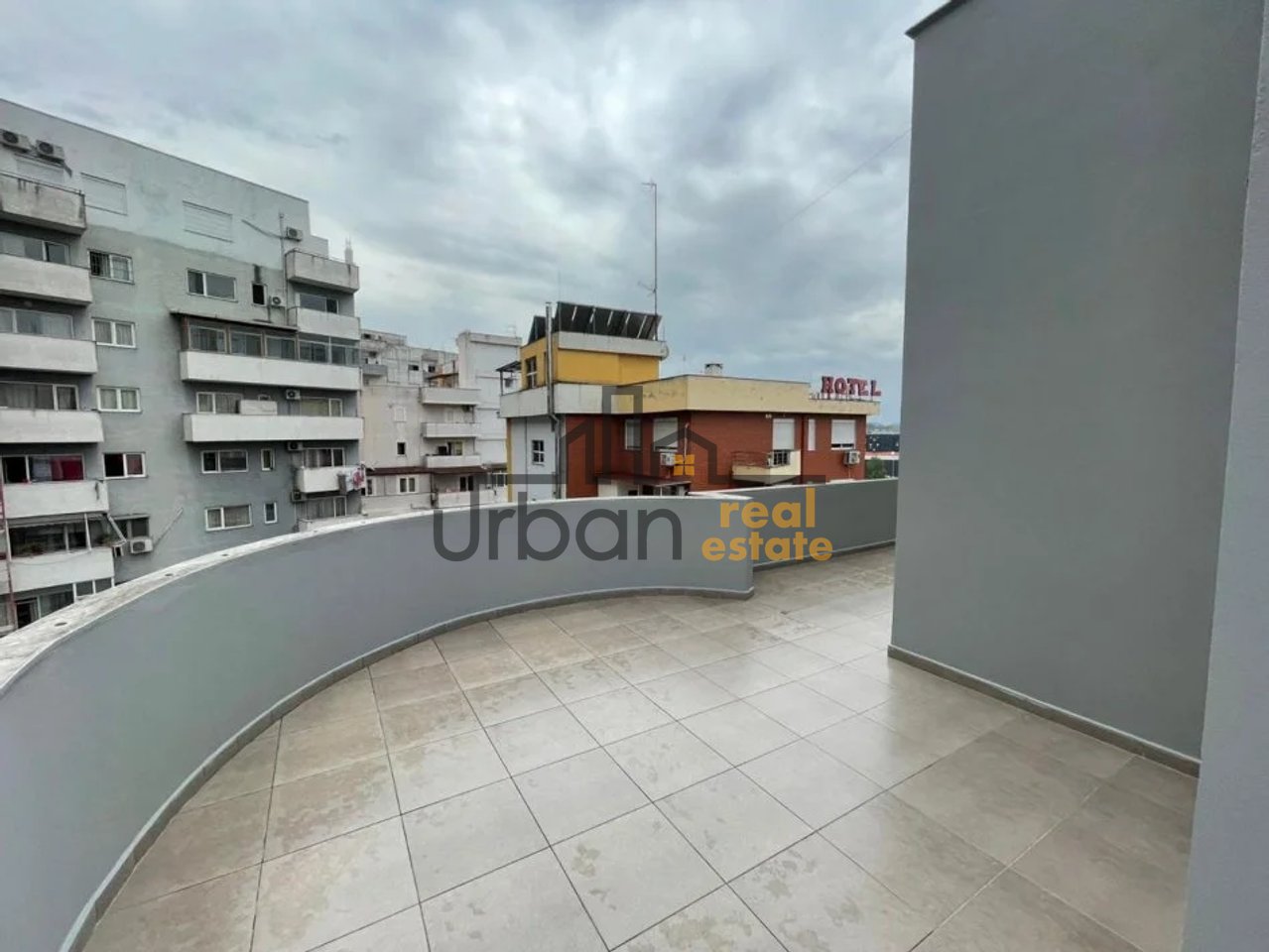 For sale, Apartment 1+1+Veranda, Yellow Buildings, Tirana - 10,000,000 Lek | 123 m²