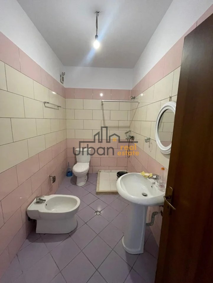 For sale, Apartment 1+1+Veranda, Yellow Buildings, Tirana - 10,000,000 Lek | 123 m²