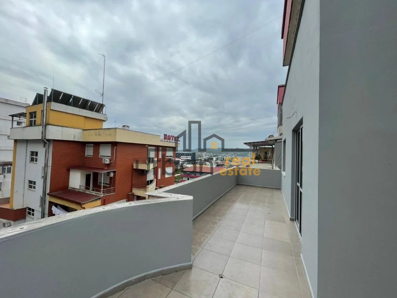 For sale, Apartment 1+1+Veranda, Yellow Buildings, Tirana - 10,000,000 Lek | 123 m²
