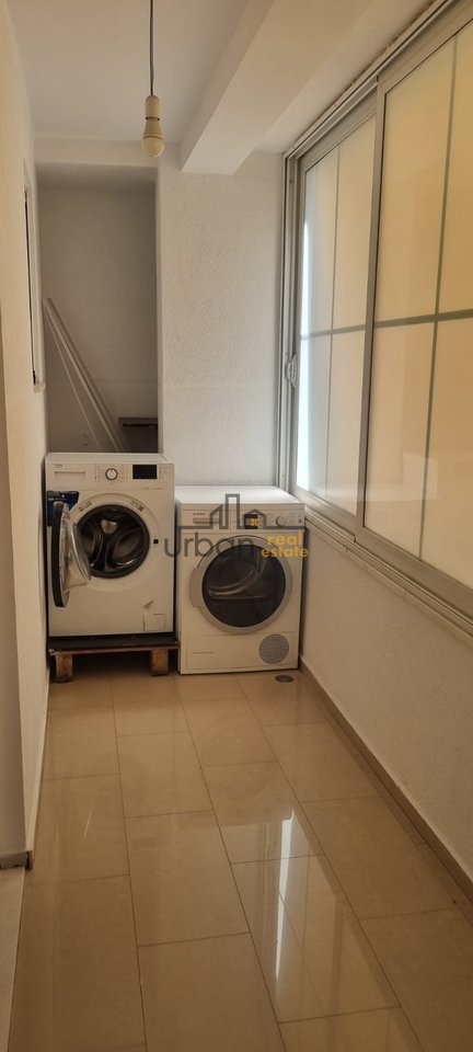 Qera,  Apartament 2+1 ,Sheshi Willson, Tiranë - 75.000 Lekë | 80 m²