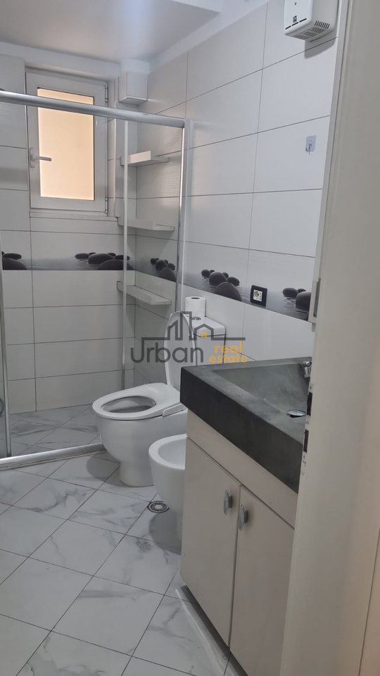 Qera,  Apartament 2+1 ,Sheshi Willson, Tiranë - 75.000 Lekë | 80 m²