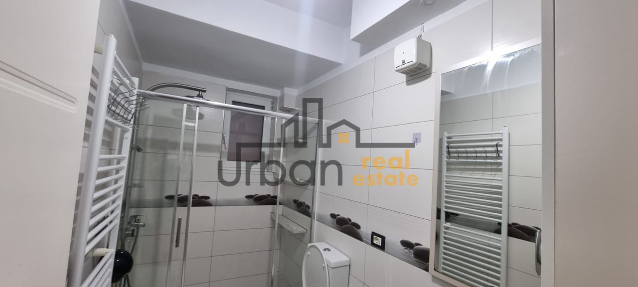 Qera,  Apartament 2+1 ,Sheshi Willson, Tiranë - 75.000 Lekë | 80 m²