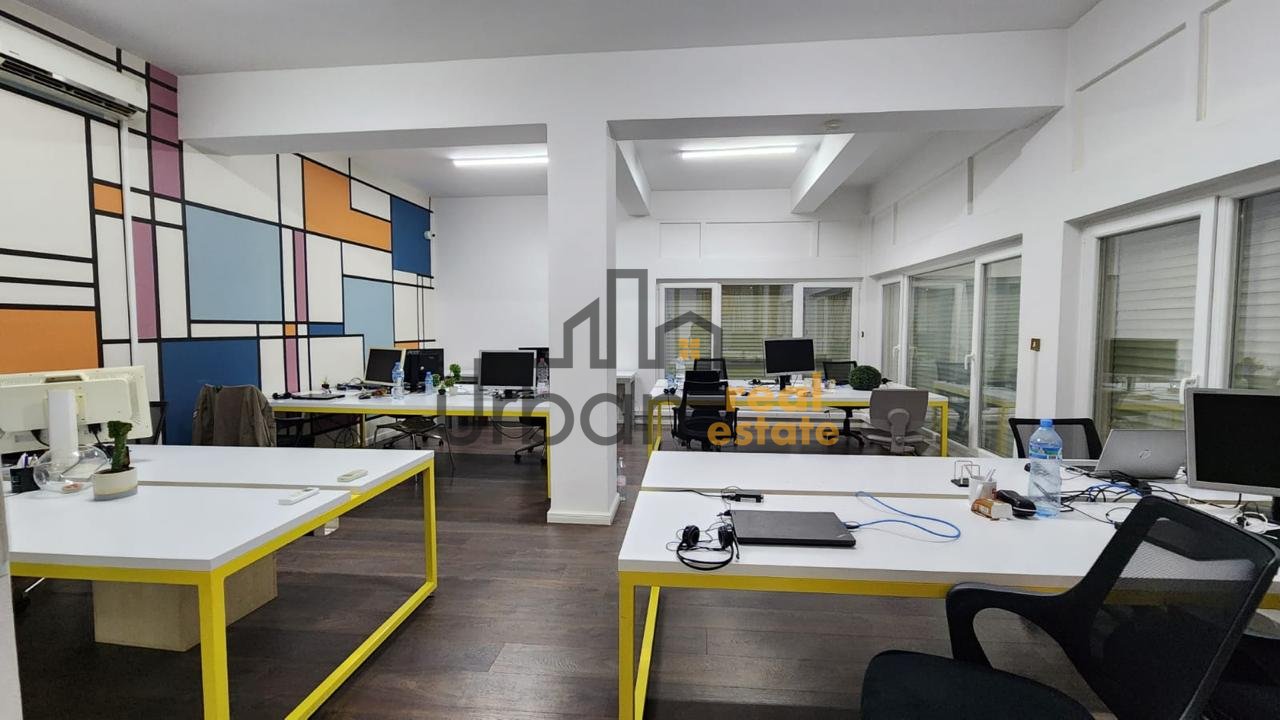 For Rent, 5-Storey Building, Former Block, Tirana - 1,500,000 Lek | 900 m²